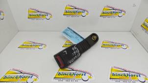 Używane Wtyk pasa bezpieczenstwa lewy przód Hyundai Excel Cena € 26,25 Procedura marży oferowane przez Binckhorst BV