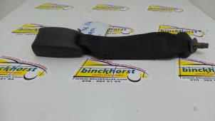 Usagé Attache ceinture arrière gauche Nissan Sunny Prix € 21,00 Règlement à la marge proposé par Binckhorst BV