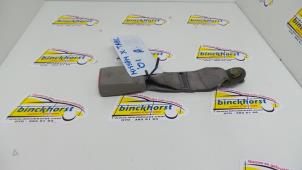 Usados Lengüeta de cinturón de seguridad derecha detrás Nissan X-Trail Precio € 31,50 Norma de margen ofrecido por Binckhorst BV