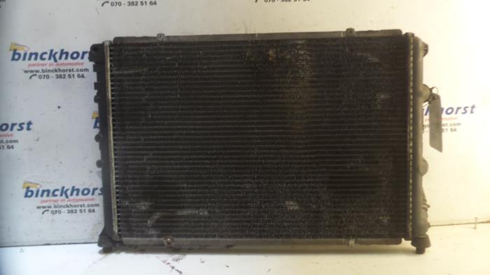 Usagé Radiateur Renault Megane (BA) 2.0i ,Autom. Prix € 36,75 Règlement à la marge proposé par Binckhorst BV