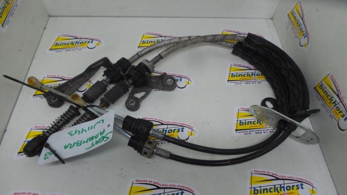 Gearbox shift cable from a Seat Alhambra (7V8/9) 1.9 TDi 115 2003