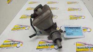 Używane Glówny cylinder hamulcowy Peugeot 406 Break (8E/F) 1.8 16V Cena € 36,75 Procedura marży oferowane przez Binckhorst BV