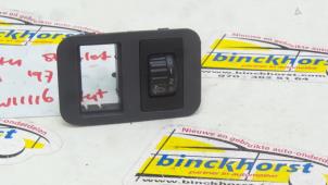 Używane Przelacznik reflektora LHV Toyota Starlet (EP9) 1.3,XLi,GLi 16V Cena € 10,50 Procedura marży oferowane przez Binckhorst BV