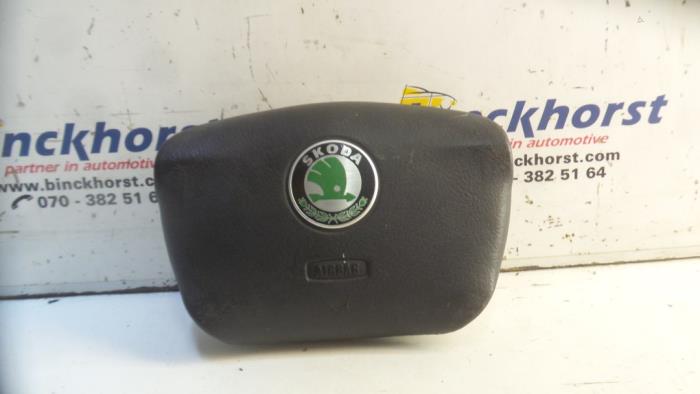Left airbag (steering wheel) from a Skoda Octavia (1U2) 1.8 SLX 20V 1997