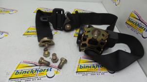 Begagnade Bakre säkerhetsbälte, vänster Mercedes 200 - 500 Pris € 31,50 Marginaltabell erbjuds av Binckhorst BV