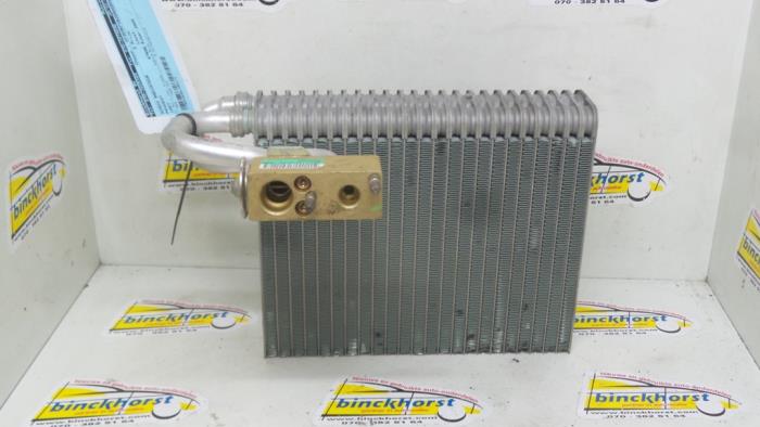 Usagé Radiateur clim Peugeot 1007 (KM) 1.4 Prix € 42,00 Règlement à la marge proposé par Binckhorst BV