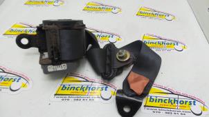 Usagé Ceinture de sécurité arrière gauche Mazda 323 Prix € 31,50 Règlement à la marge proposé par Binckhorst BV