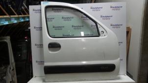 Używane Drzwi prawe wersja 2-drzwiowa Renault Kangoo Express (FC) 1.9 dTi; 1.9 dCi Cena € 94,50 Procedura marży oferowane przez Binckhorst BV