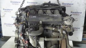Motor van een Rover 75 Tourer 2.0 CDTi 16V 2002