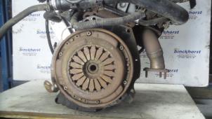 Motor van een Rover 75 Tourer 2.0 CDTi 16V 2002