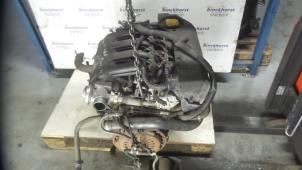 Motor van een Rover 75 Tourer 2.0 CDTi 16V 2002