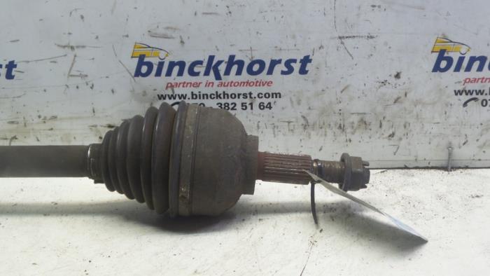 Drivaxel, vänster fram från en Renault Espace (JK) 2.2 dCi 16V 2003