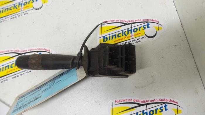 Indicator switch from a Peugeot 405 II (4B) 1.9 D 1994