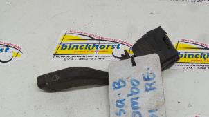 Usados Interruptor de limpiaparabrisas Opel Combo (Corsa B) 1.7 D Precio € 15,75 Norma de margen ofrecido por Binckhorst BV