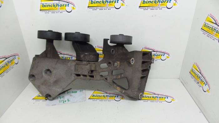 Gebrauchte Dynamostütze oben Mercedes A (W168) 1.7 A-170 CDI 16V Preis € 31,50 Margenregelung angeboten von Binckhorst BV