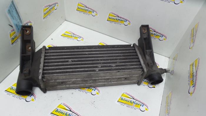 Usados Intercooler Ford Transit Connect 1.8 TDCi SWB Precio € 31,50 Norma de margen ofrecido por Binckhorst BV
