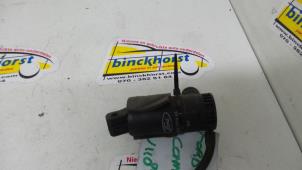 Usados Bomba de limpiaparabrisas delante Ford Transit Connect 1.8 TDCi SWB Precio € 15,75 Norma de margen ofrecido por Binckhorst BV