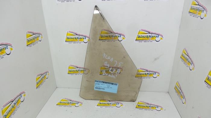 Usados Ventanilla triangular izquierda detrás Alfa Romeo 75 Precio € 26,25 Norma de margen ofrecido por Binckhorst BV