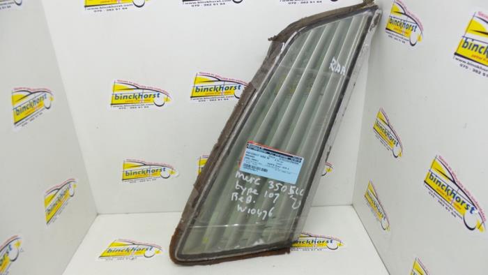 Usados Ventanilla triangular derecha detrás Mercedes SLC (C107) 350 SLC Precio € 52,50 Norma de margen ofrecido por Binckhorst BV