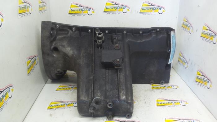 Usagé Couvercle carter Mercedes Vaneo (W414) 1.7 CDI 16V Prix € 52,50 Règlement à la marge proposé par Binckhorst BV