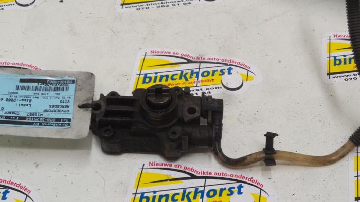 Begagnade Boosterpump Mercedes Vito (638.0) 2.2 CDI 108 16V Pris € 105,00 Marginaltabell erbjuds av Binckhorst BV