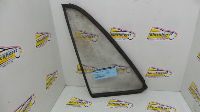 Usados Ventanilla triangular derecha delante BMW 1502 - 2002 Precio € 36,75 Norma de margen ofrecido por Binckhorst BV