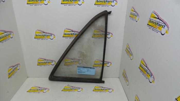 Usados Ventanilla triangular derecha detrás Mercedes 260SE-600SEL Precio € 36,75 Norma de margen ofrecido por Binckhorst BV