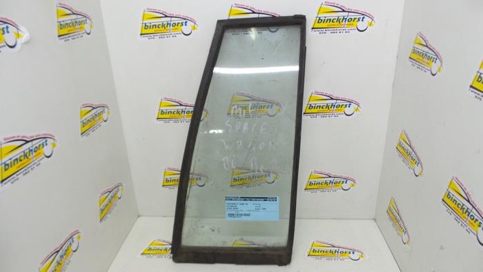 Usados Ventanilla triangular derecha detrás Mitsubishi Space Wagon Precio € 31,50 Norma de margen ofrecido por Binckhorst BV