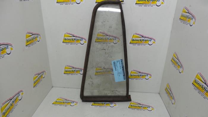 Usados Ventanilla triangular derecha detrás Opel Kadett Precio € 31,50 Norma de margen ofrecido por Binckhorst BV
