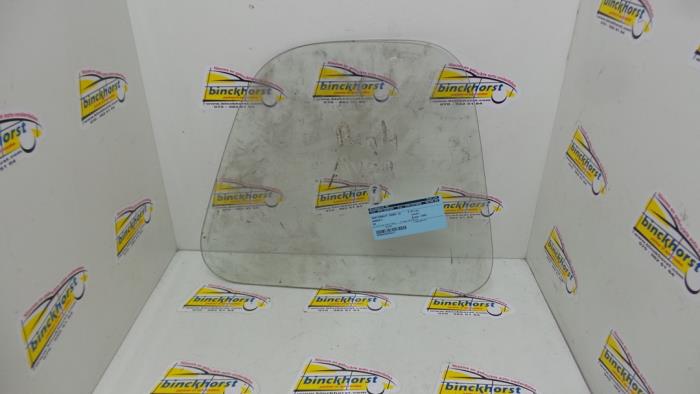 Usados Ventanilla triangular izquierda detrás Renault R4 Precio € 31,50 Norma de margen ofrecido por Binckhorst BV