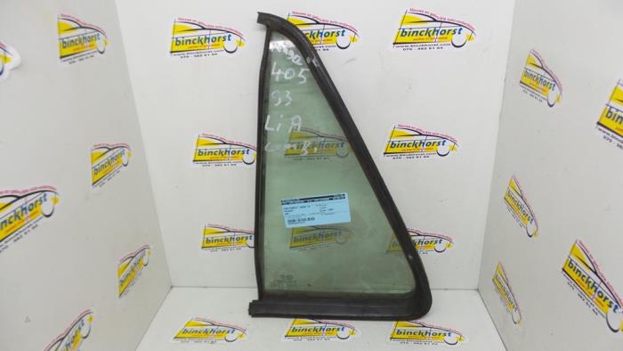 Usados Ventanilla triangular izquierda detrás Peugeot 405 Precio € 26,25 Norma de margen ofrecido por Binckhorst BV