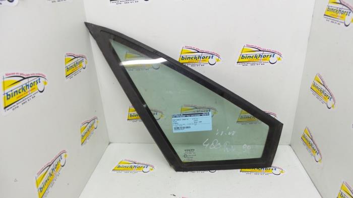 Usados Ventanilla triangular derecha delante Volvo 4-Serie Precio € 26,25 Norma de margen ofrecido por Binckhorst BV