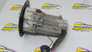 Usagé Pompe carburant électrique Toyota Avensis Verso (M20) 2.0 16V VVT-i D-4 Prix € 52,50 Règlement à la marge proposé par Binckhorst BV