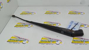 Used Rear wiper arm Hyundai H200 Price € 10,50 Margin scheme offered by Binckhorst BV