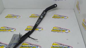 Used Front wiper arm Hyundai Excel Price € 15,75 Margin scheme offered by Binckhorst BV