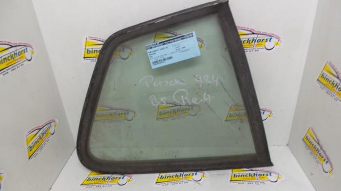 Usados Ventanilla triangular derecha detrás Porsche 924 Precio € 36,75 Norma de margen ofrecido por Binckhorst BV