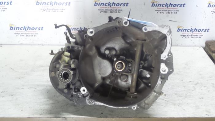 Usagé Boîte de vitesse Peugeot Partner 1.9 D Prix € 157,50 Règlement à la marge proposé par Binckhorst BV