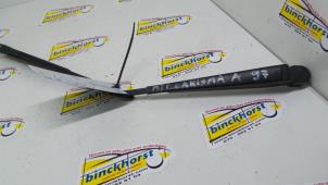 Usagé Bras essuie-glace arrière Mitsubishi Carisma Prix € 10,50 Règlement à la marge proposé par Binckhorst BV