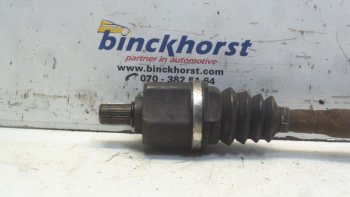 Front drive shaft, left from a Renault Scénic I (JA) 1.9 dCi 2003
