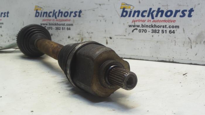 Front drive shaft, left from a Renault Scénic I (JA) 1.9 dCi 2003