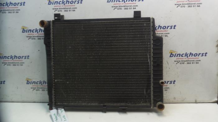 Usagé Radiateur Mercedes C (W202) 2.0 C-200D Prix € 42,00 Règlement à la marge proposé par Binckhorst BV