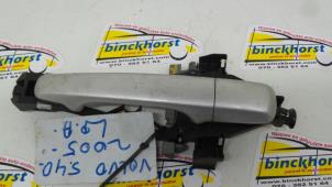 Usagé Poignée de porte arrière gauche Volvo S40 (MS) 2.4 20V Prix € 15,75 Règlement à la marge proposé par Binckhorst BV
