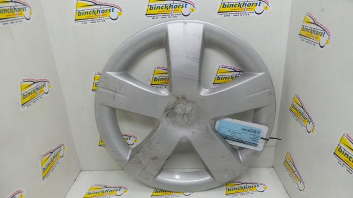 Używane Kolpak Mitsubishi Lancer Wagon (CS/CT) 1.6 16V Cena € 10,50 Procedura marży oferowane przez Binckhorst BV
