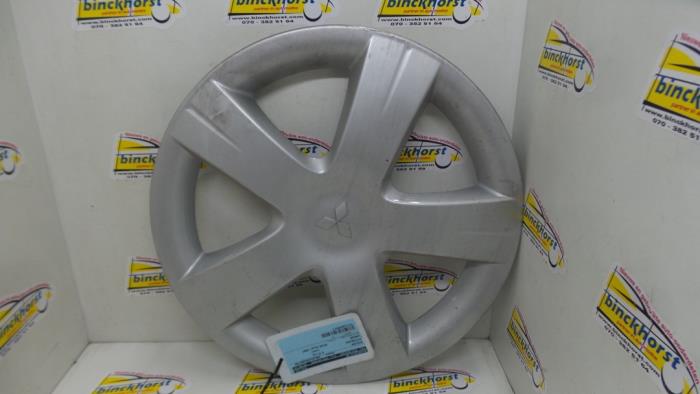 Używane Kolpak Mitsubishi Lancer Wagon (CS/CT) 1.6 16V Cena € 10,50 Procedura marży oferowane przez Binckhorst BV