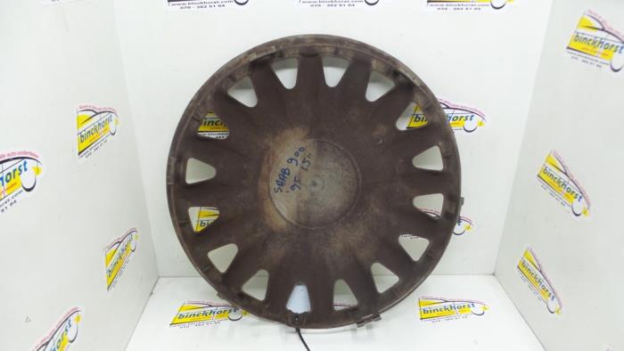 Wheel cover (spare) from a Saab 900 1995