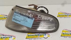 Używane Kierunkowskaz lewy Hyundai Scoupe Cena € 10,50 Procedura marży oferowane przez Binckhorst BV