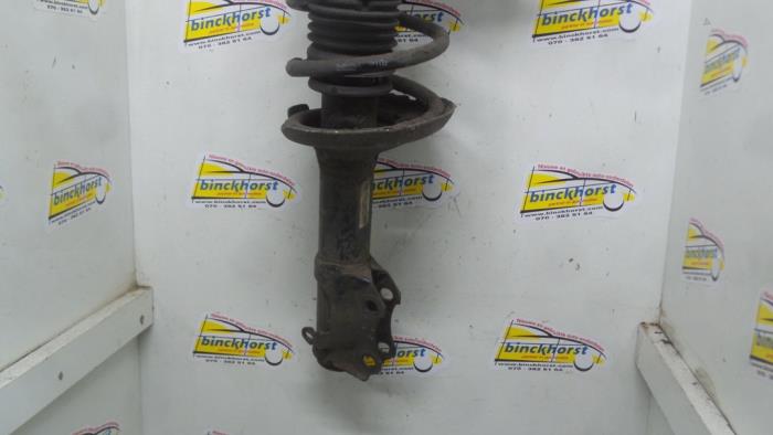 Front shock absorber rod, right from a Volkswagen Lupo (6X1) 1.7 SDi 60 2001