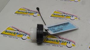 Usados Tapón de depósito Mitsubishi Outlander (GF/GG) 2.0 16V PHEV 4x4 Precio € 15,75 Norma de margen ofrecido por Binckhorst BV