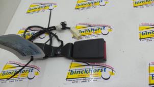 Gebrauchte Sicherheitsgurt Schließe rechts vorne Mitsubishi Outlander (GF/GG) 2.0 16V PHEV 4x4 Preis € 36,75 Margenregelung angeboten von Binckhorst BV