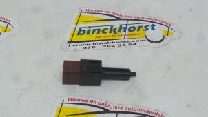 Used Brake light switch Nissan Murano Price € 10,50 Margin scheme offered by Binckhorst BV